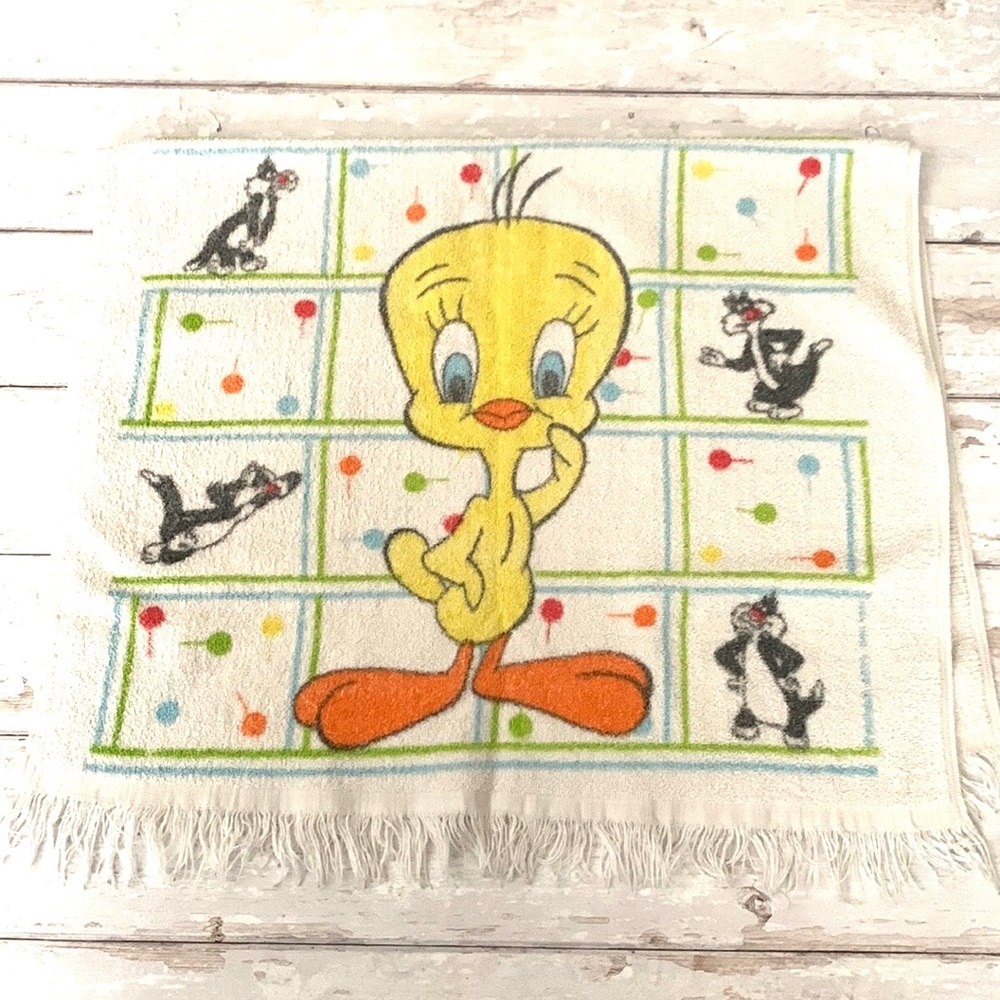 Vintage Tweety Bird Sylvester Towel with Fringe White Looney Tunes Kids Bath